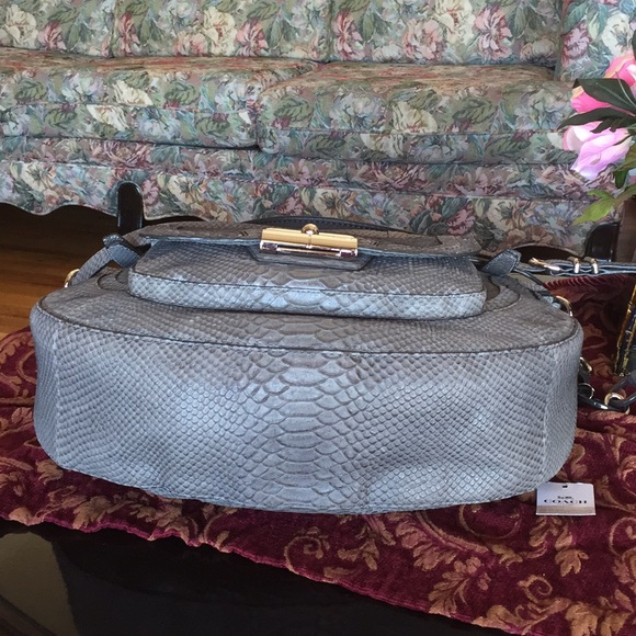 COACH KRISTIN PINNACLE EMBOSE PYTHON SATCHEL - Picture 6 of 8